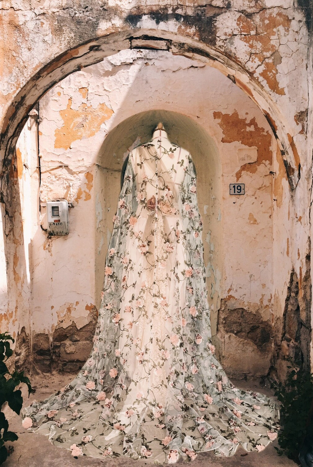 Romantic floral cape - Atelier Calliste