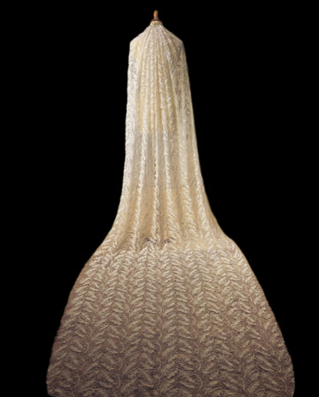 Feather veil & cape - Atelier Calliste