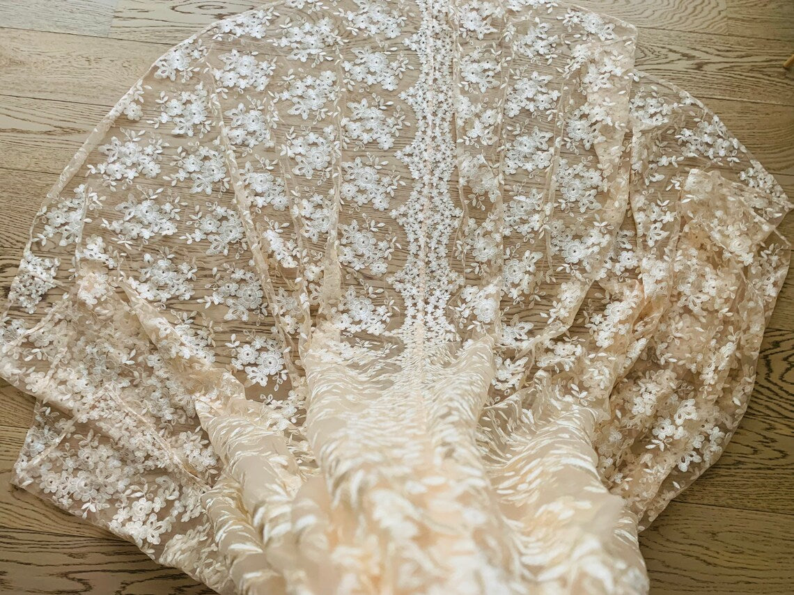 Dramatic Vintage Lace Cape - Atelier Calliste