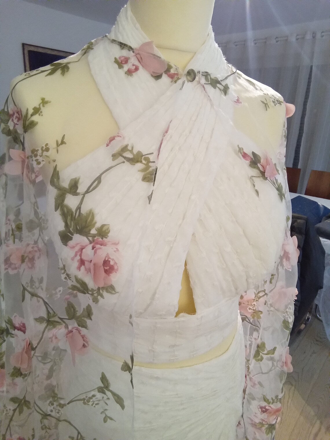 Romantic floral cape - Atelier Calliste