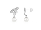 Small flower earrings with freshwater pearl pendant from PM Atelier, featuring delicate floral design and silver finish.