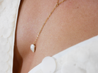 Alyssa lariat necklace from PM Atelier featuring a Keishi pearl, perfect for brides, with delicate chain and elegant design.